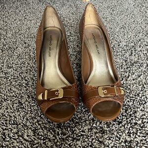 Women’s 9 1/2 Professional Snake Skin Brown Heels, Antonio Melani Lightly Worn